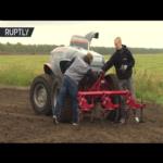 شاهد تجربة ناجحة لجرار ذاتي الحركة في روسيا